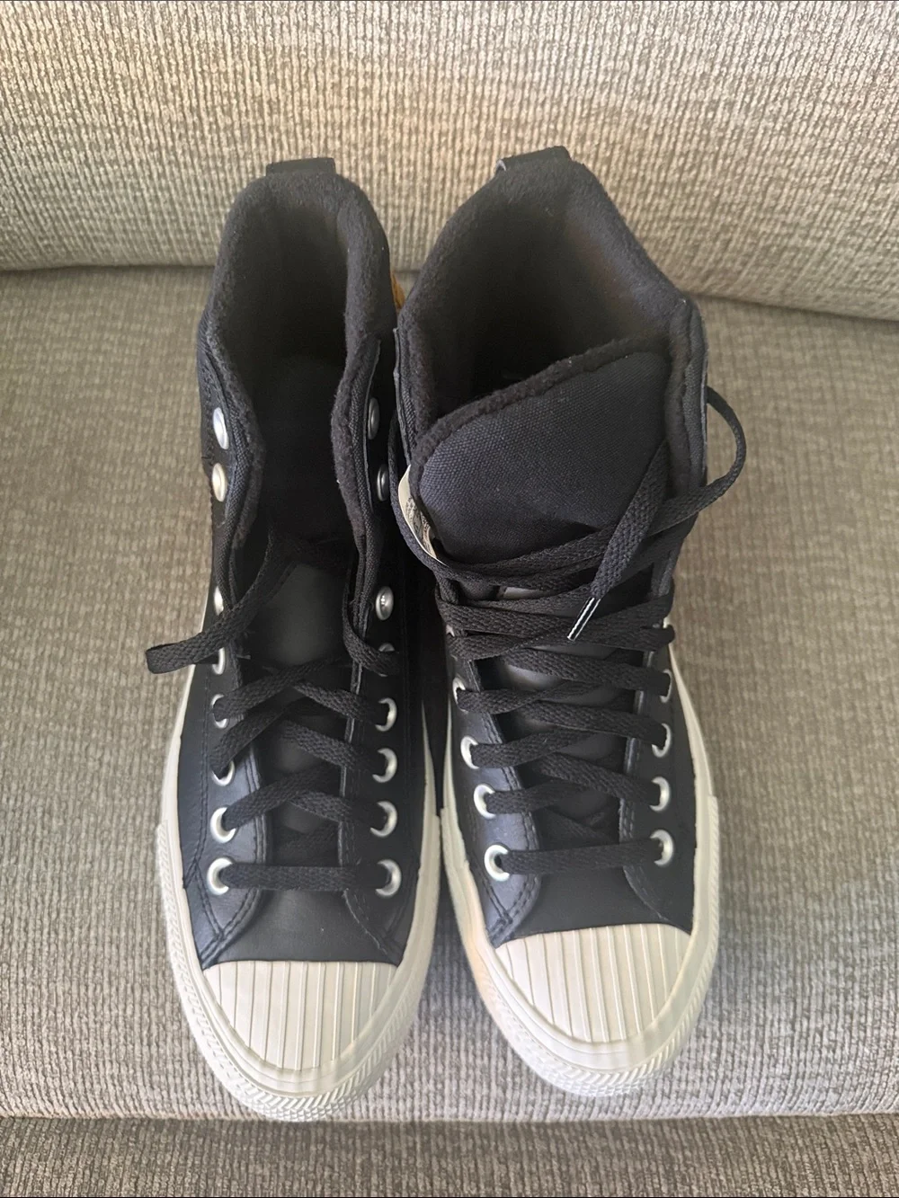 Converse CTAS Berkshire Boot Hi Kids Size 7 Black/Black/Pale Putty Winter Boot